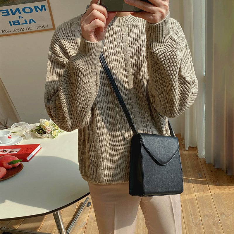 SMALL MESSENGER SHOULDER BAG – REALTAKAI