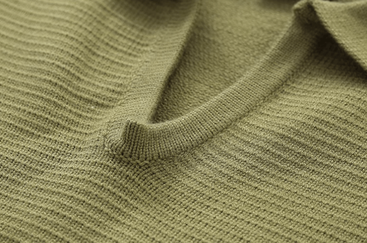 RT No. 11521 GREEN V-NECK POLO SWEATER