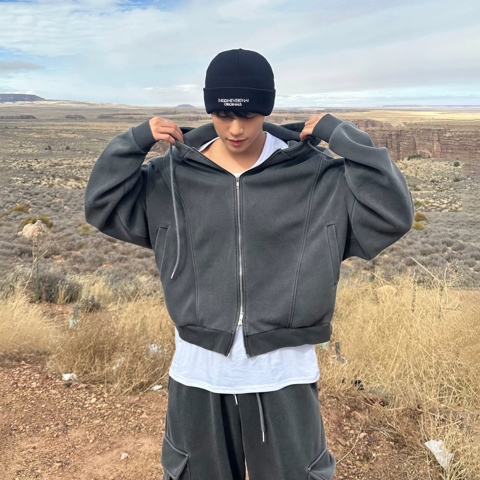 always do what you should do バック Always Do What You Should Do Lanyard Case 紫/黃/黑/藍1520