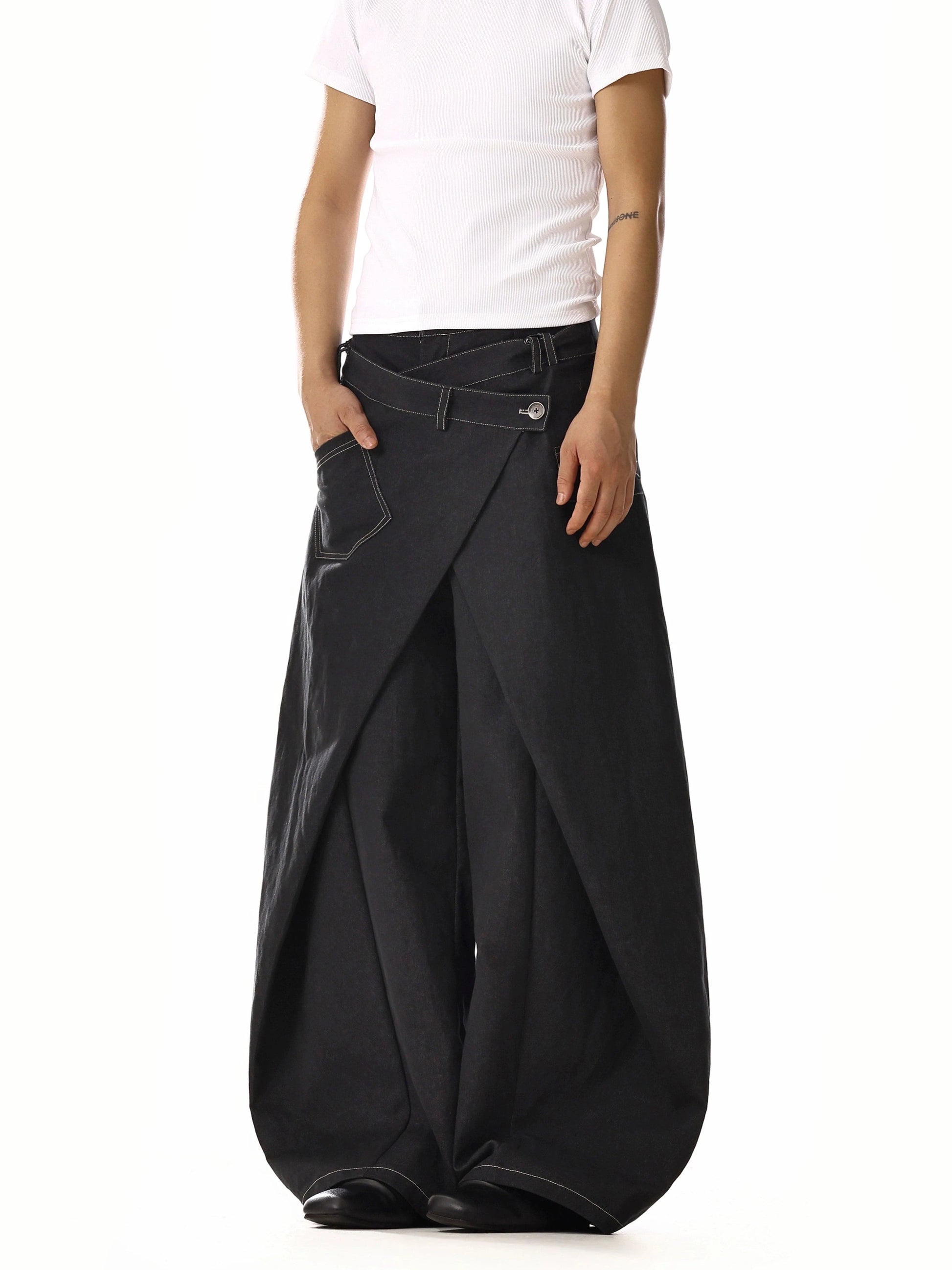 RT No. 18212 BLACK OPEN WIDE STRAIGHT PANTS – REALTAKAI RT No. 18212 BLACK OPEN WIDE STRAIGHT PANTS – REALTAKAI