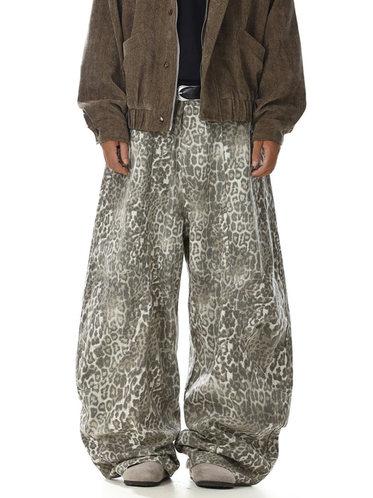 RT No. 32740 LEOPARD PRINT SCIMITAR JEANS