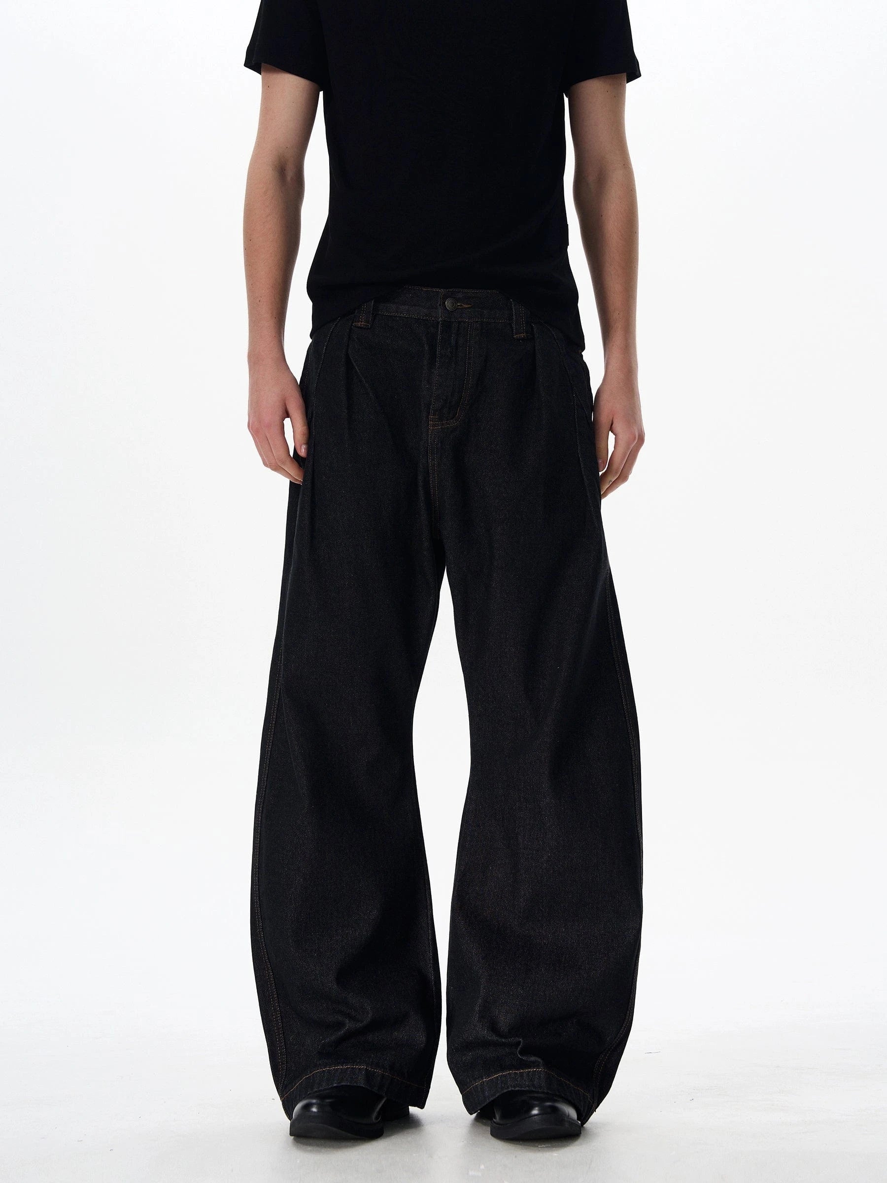 RT No. 18032 BLACK PLEATED DENIM STRAIGHT JEANS – REALTAKAI