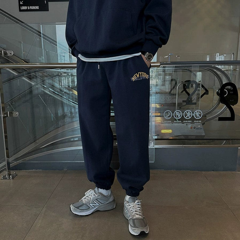 RT No. 11037 LETTERED NEW YORK PULLOVER HOODIE & SWEATPANTS