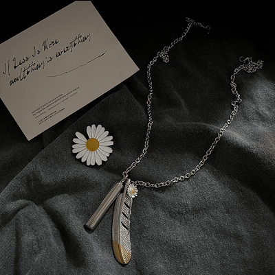 FEATHER PENDANT CHAIN NECKLACE
