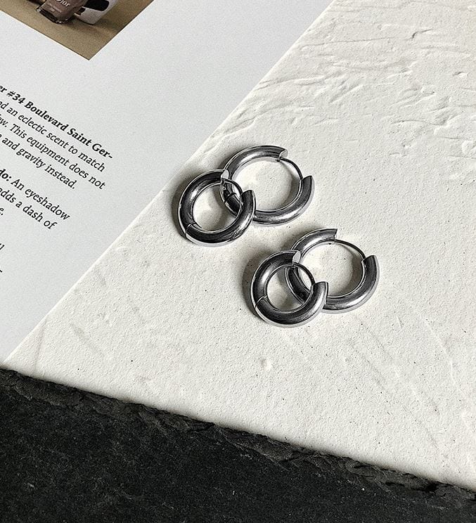 THICK HOOP RING EARRING