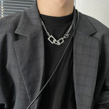 SQUARE SHAPED NECKLACE