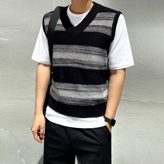 RT No. 8025 BLACK STRIPED V-NECK VEST