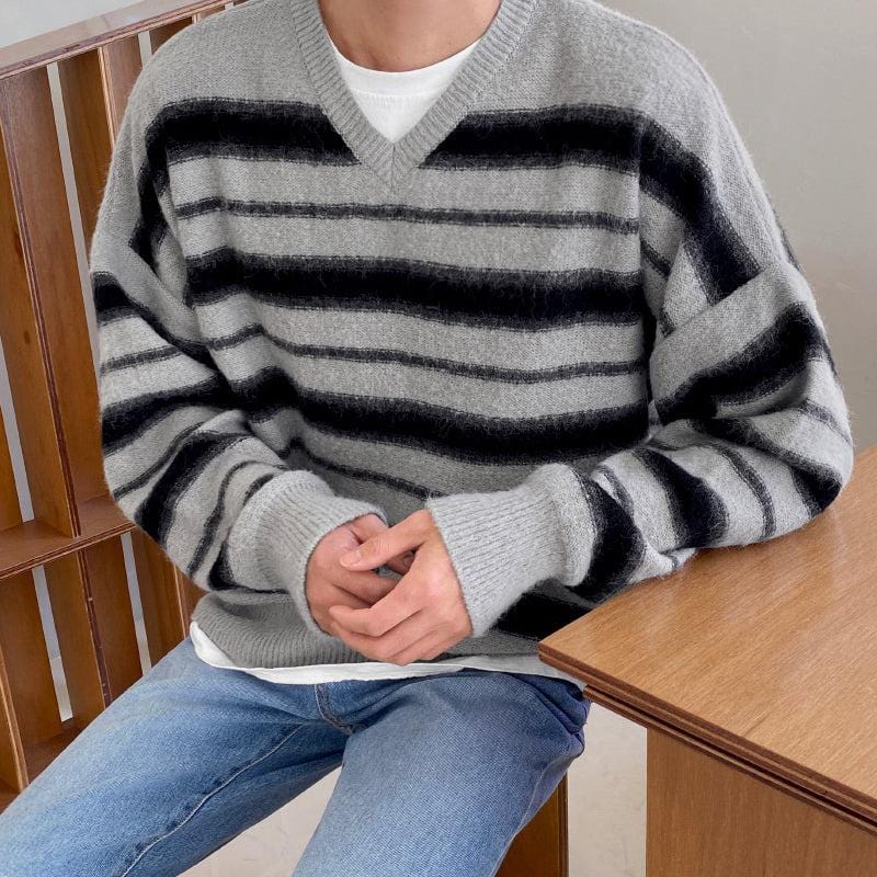 RT No. 3280 V-NECK STRIPED KNITTED SWEATER