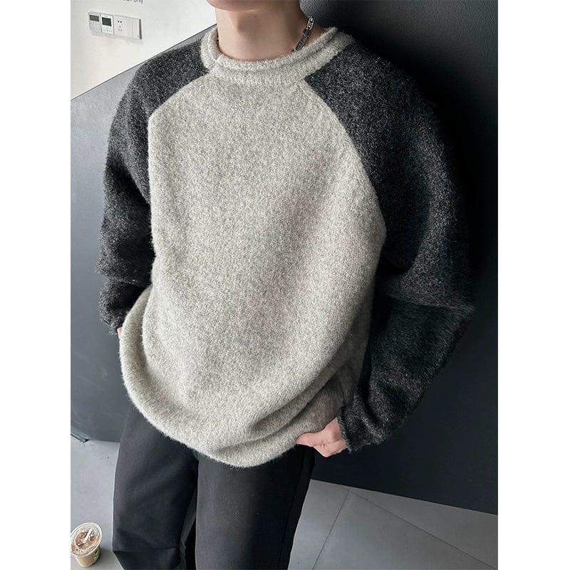 RT No. 10304 TWO-TONE KNITTTED SWEATER